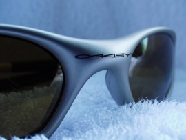 Oakley sunglasses (click to view)